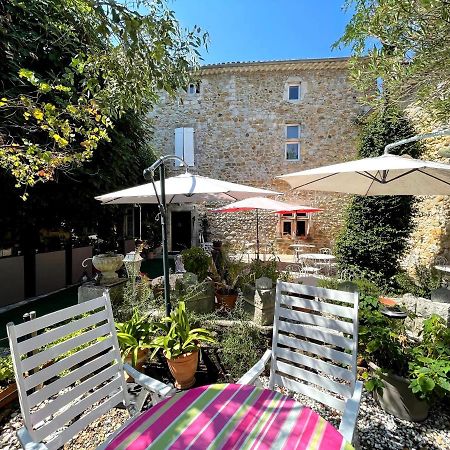 Le Manoir Du Raveyron Hotel Vallon-Pont-d'Arc Exterior photo