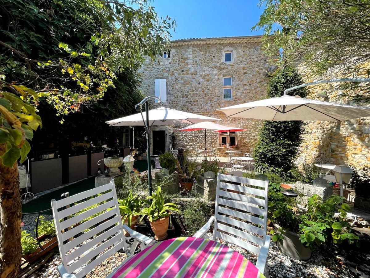 Le Manoir Du Raveyron Hotel Vallon-Pont-d'Arc Exterior photo